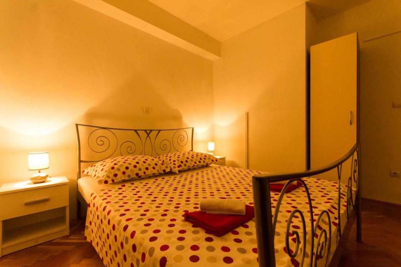 Апартаменты Apartman Ruza Трогир Экстерьер фото