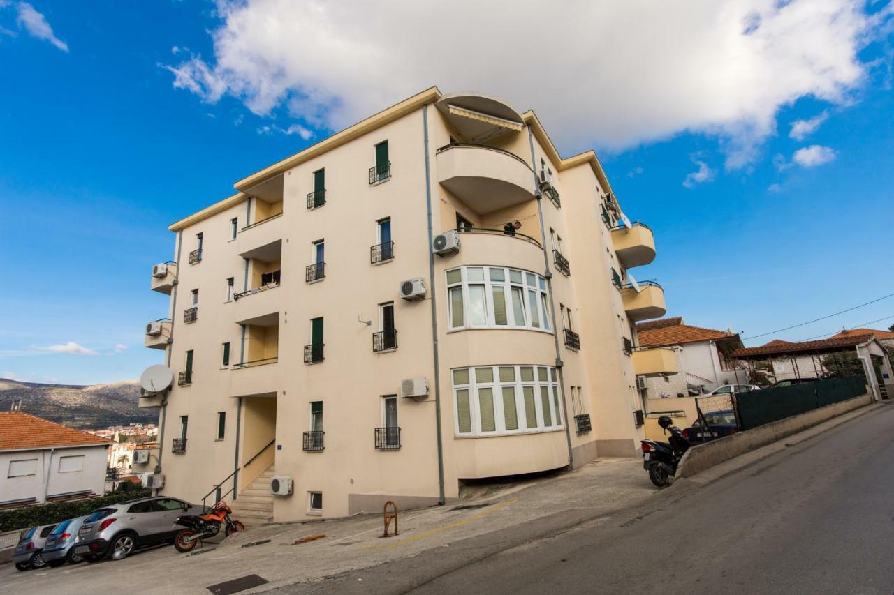 Апартаменты Apartman Ruza Трогир Экстерьер фото