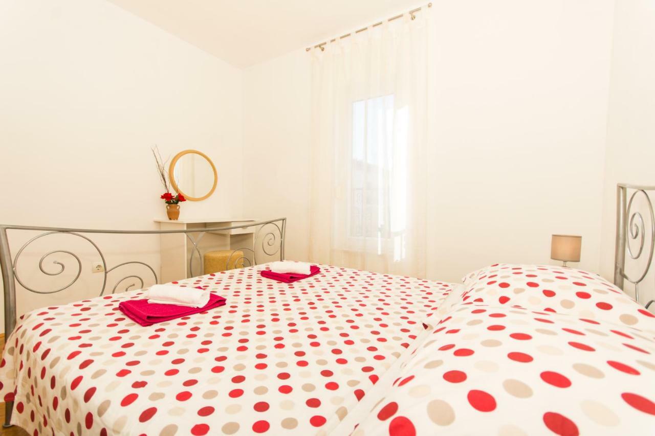 Апартаменты Apartman Ruza Трогир Экстерьер фото