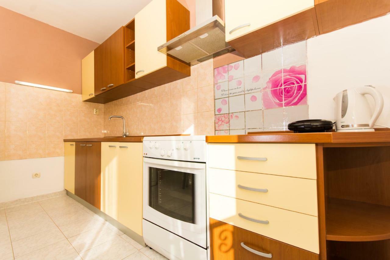 Апартаменты Apartman Ruza Трогир Экстерьер фото