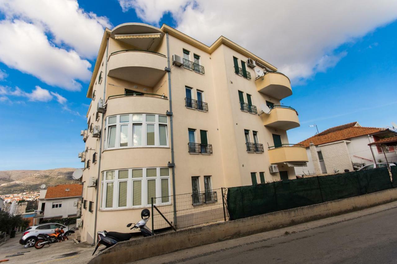 Апартаменты Apartman Ruza Трогир Экстерьер фото